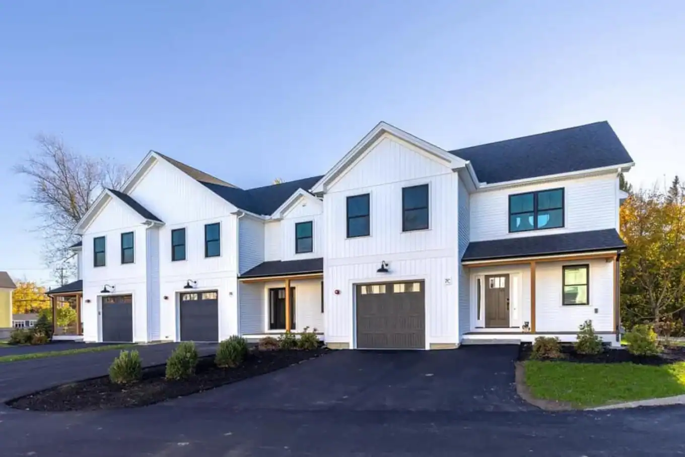 house-with-flowers Scaled home building services