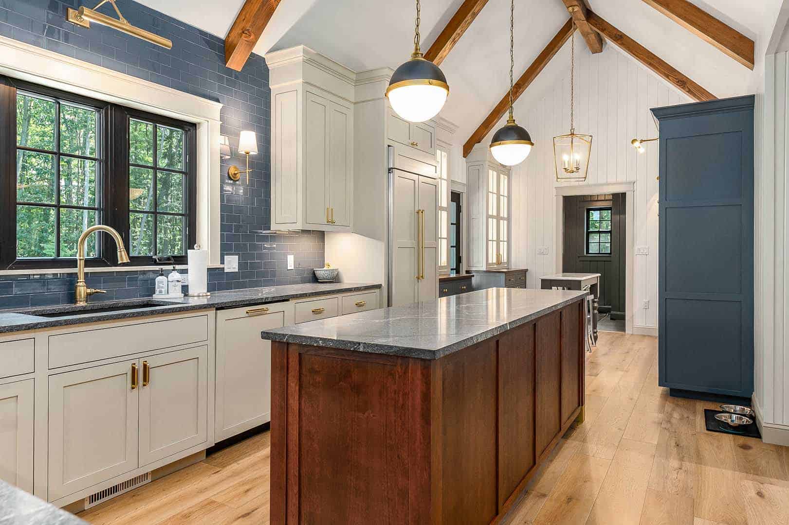 house-with-flowers Scaled home building services